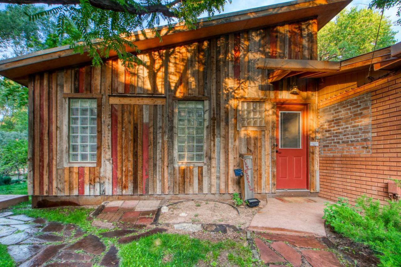 Creekside Cowa-Bungalow! Hotel Moab Exterior photo